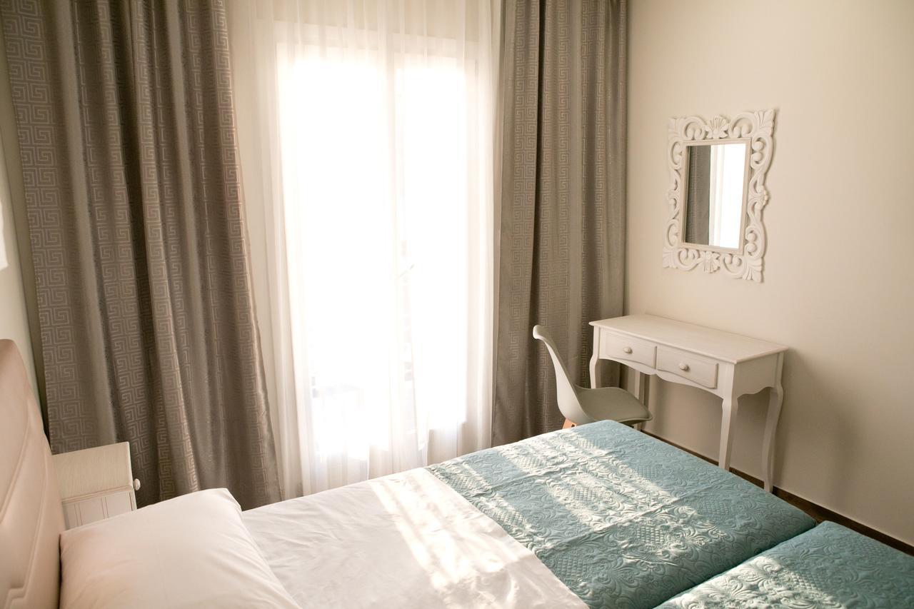Hyperion Hotel Myrties ภายนอก รูปภาพ