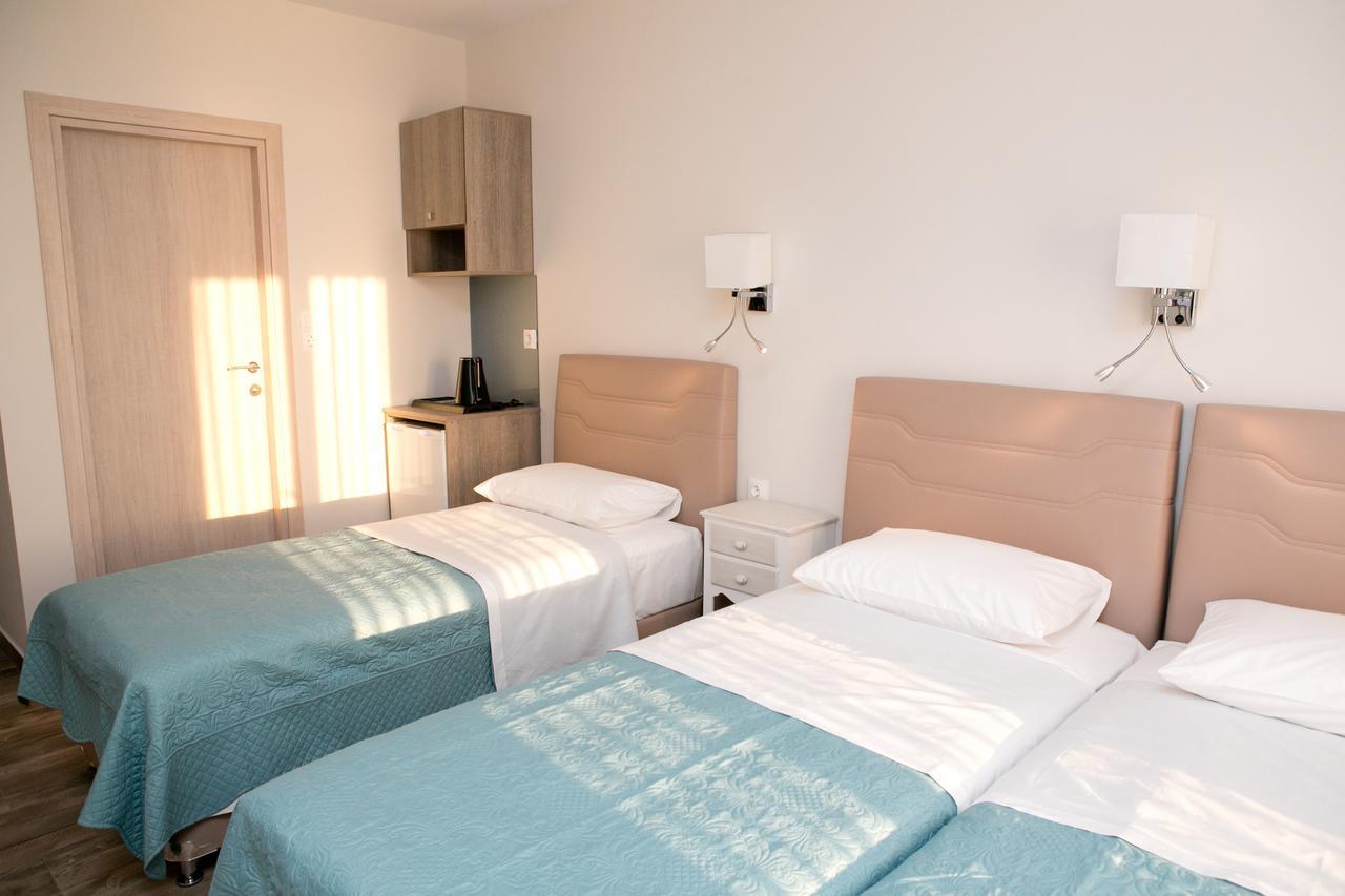 Hyperion Hotel Myrties ภายนอก รูปภาพ