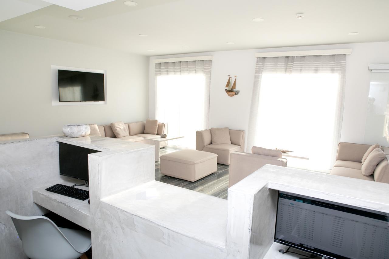 Hyperion Hotel Myrties ภายนอก รูปภาพ